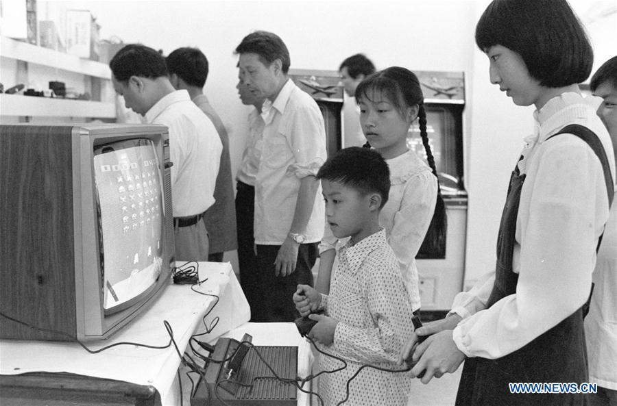 (MOMENTS FOREVER) CHINA-INT'L CHILDREN'S DAY-ENTERTAINMENT-EVOLUTION (CN)