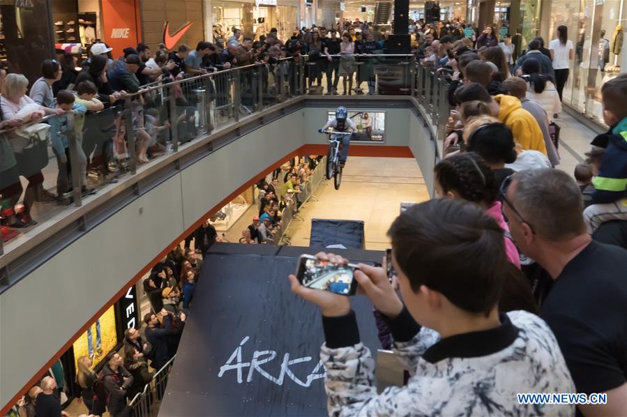 HUNGARY-BUDAPEST-DOWN MALL BICYCLE RACE