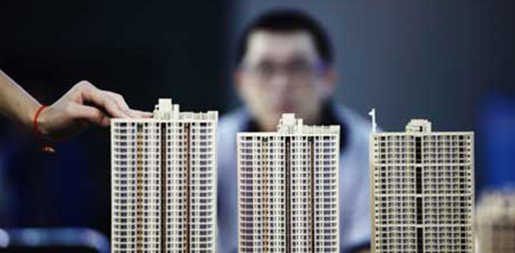 百公里內(nèi)，房價一邊暴漲一邊下跌