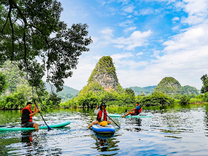 追光丨房車、帳篷、太空艙&hellip;&hellip;你想要的露營裝備這里都有