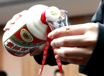 茅臺跌?；蚺c反腐風暴有關