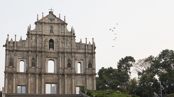 全力抗擊新冠疫情，全面深化粵澳合作——新一屆澳門特區(qū)政府施政半年紀(jì)實