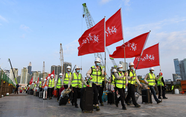 我在現(xiàn)場·照片背后的故事｜援港60天，見證荒灘起方舟