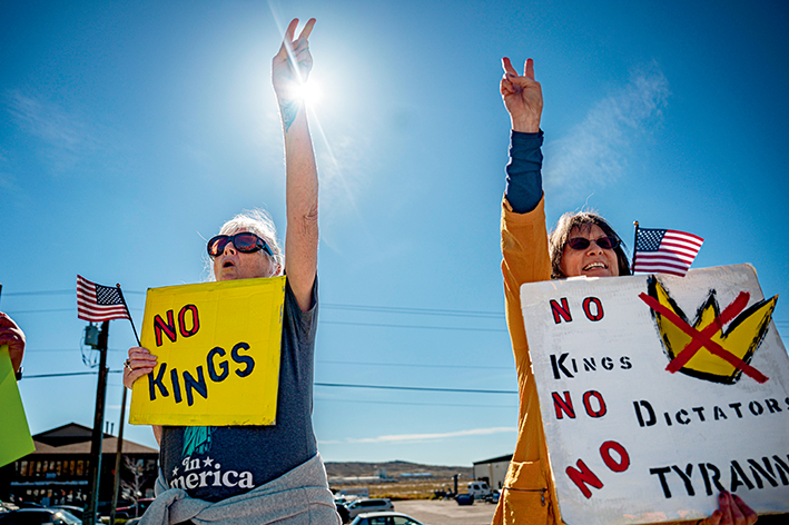 裂痕加深：被撕裂的美國社會(huì)