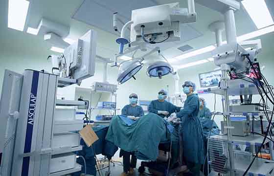 第五集：小醫(yī)院不再門(mén)可羅雀，大醫(yī)院不再“戰(zhàn)時(shí)狀態(tài)”