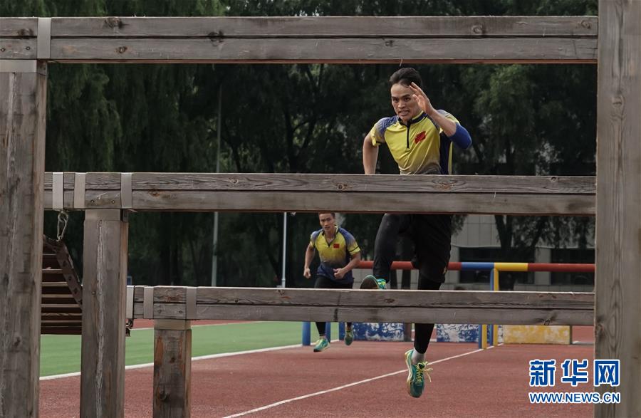 (軍運(yùn)會·圖文互動)(9)從“遲到者”到世界冠軍——記八一空軍五項(xiàng)隊(duì)隊(duì)員葉邦武(配本社同題文字稿)