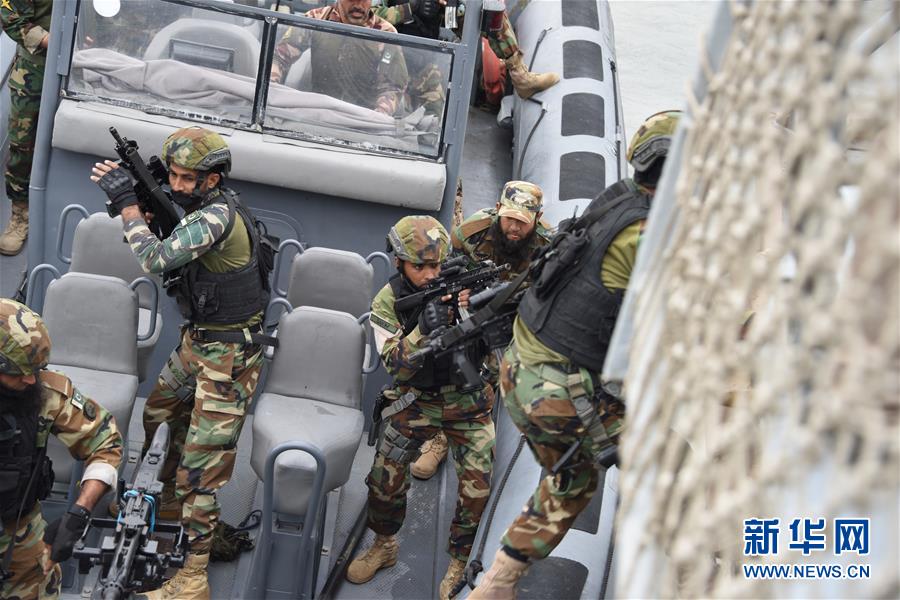 (圖文互動(dòng)·國際)(2)“海洋衛(wèi)士-2020”中巴海上聯(lián)演:結(jié)束港岸交流轉(zhuǎn)入海上實(shí)兵實(shí)彈演練