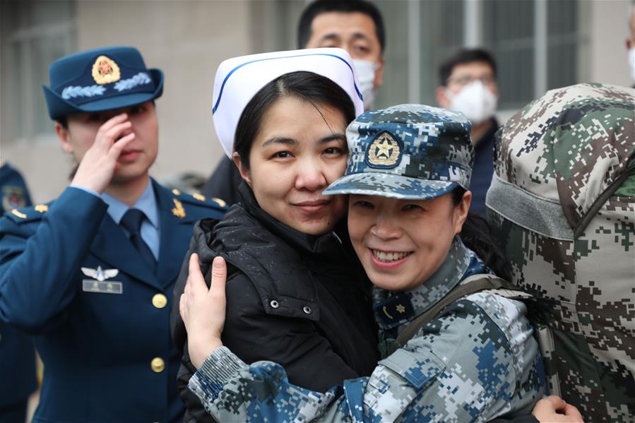 (圖文互動)(1)“白衣戰(zhàn)士”在沖鋒——記“最美新時代革命軍人”仲月霞