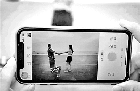 愛，是一個個無可替代日子的積累——軍戀不易，唯你美好