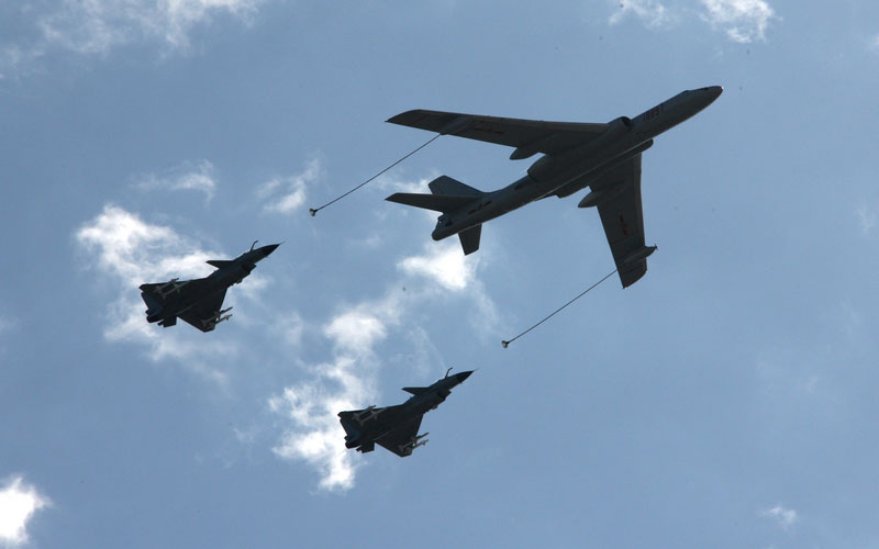 周朝榮作品:翱翔·藍天