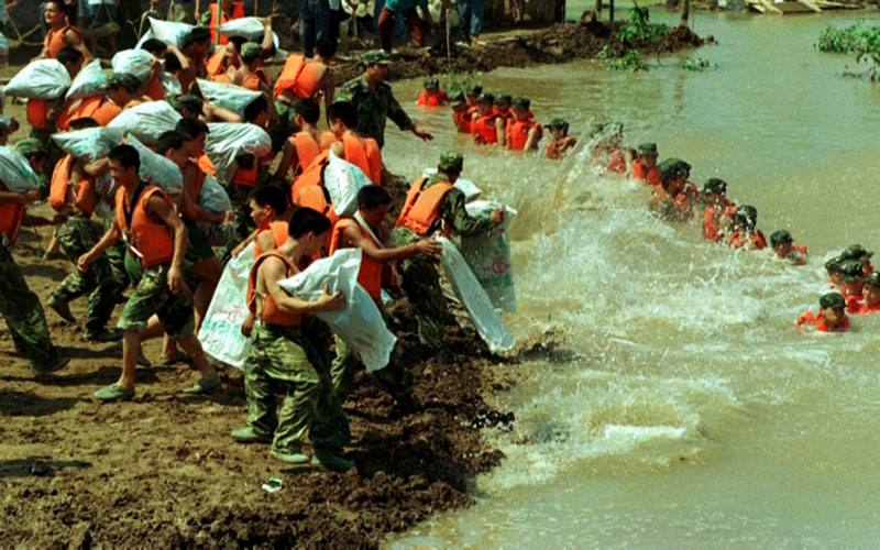 周朝榮作品:為了誰