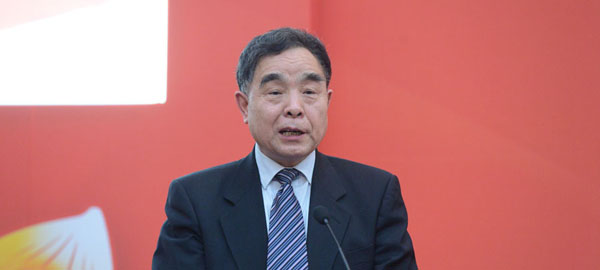 全國人大教科文衛(wèi)委員會主任委員、清華大學(xué)新聞出版學(xué)院院長柳斌杰致辭