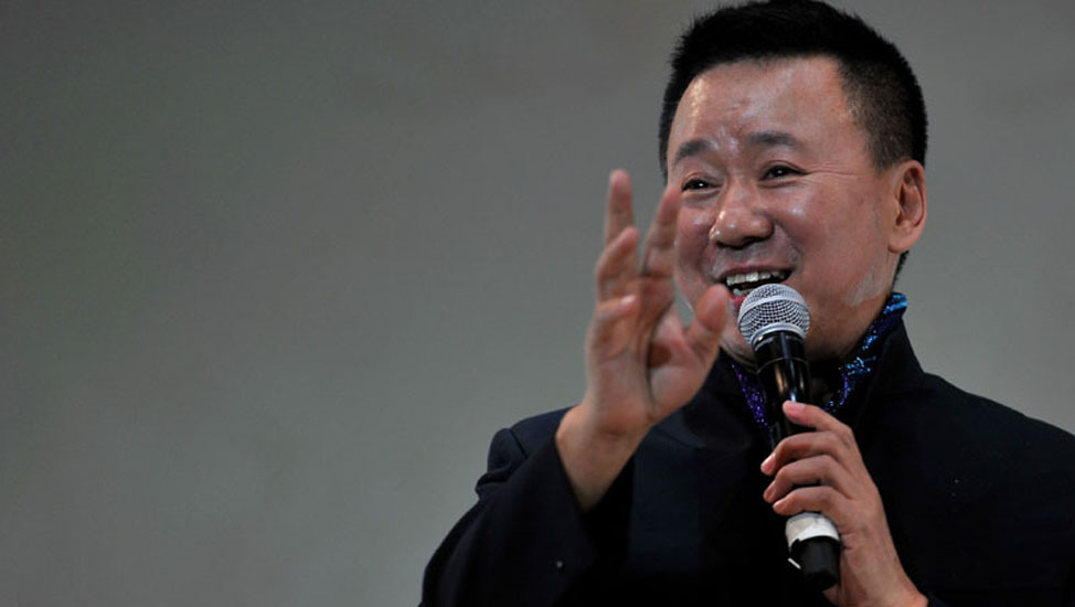 2月7日，卓林表演單口相聲《語言的魅力》