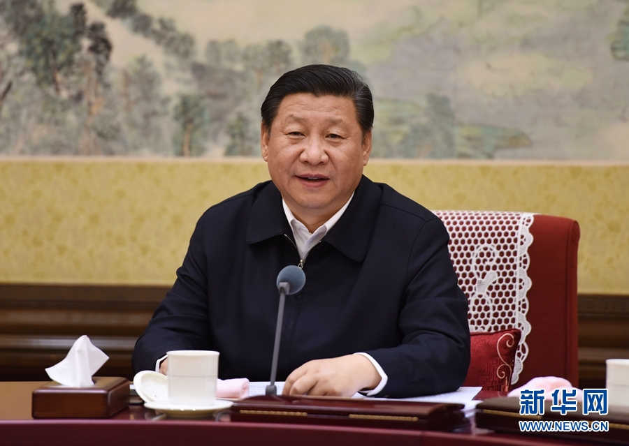 12月28日至29日，中共中央政治局召開(kāi)專題民主生活會(huì)，對(duì)照檢查踐行“三嚴(yán)三實(shí)”情況，討論研究加強(qiáng)黨風(fēng)廉政建設(shè)措施。中共中央總書(shū)記習(xí)近平主持會(huì)議并發(fā)表重要講話。新華社記者 李學(xué)仁 攝 