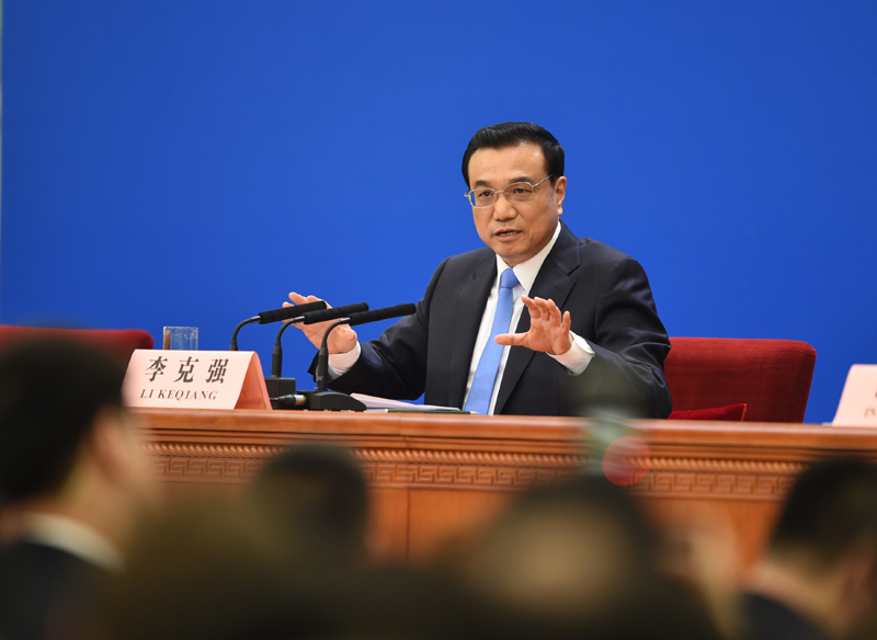 3月15日，國(guó)務(wù)院總理李克強(qiáng)在北京人民大會(huì)堂與中外記者見(jiàn)面，并回答記者提問(wèn)。新華社記者 謝環(huán)馳 攝