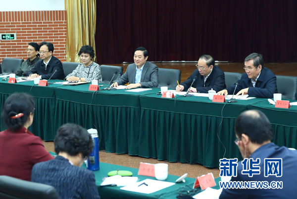 4月12日，中共中央政治局委員、中央書記處書記、中宣部部長劉奇葆在北京出席“走向世界的中國兒童文學”座談會并講話。 新華社記者丁海濤攝