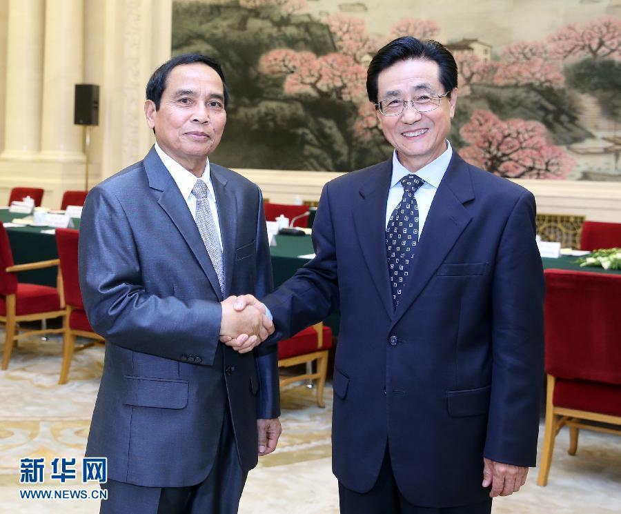 7月7日，中共中央書記處書記、中央紀(jì)委副書記趙洪祝在北京同老撾人民革命黨中央政治局委員、中央紀(jì)委書記、政府副總理本通率領(lǐng)的老撾人民革命黨代表團舉行工作會談。新華社記者 姚大偉 攝 