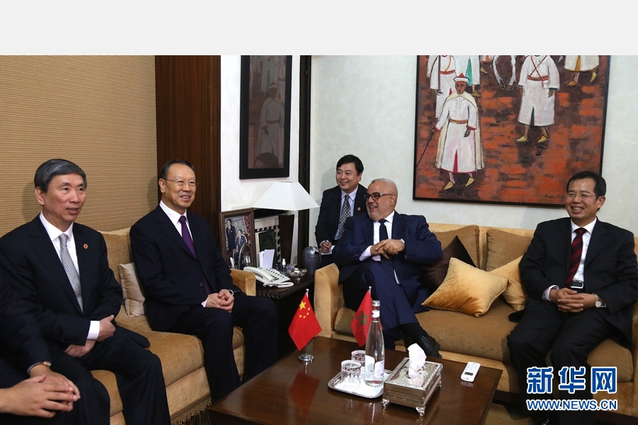 9月19日，在摩洛哥首都拉巴特，中共中央書(shū)記處書(shū)記、全國(guó)政協(xié)副主席杜青林（左二）會(huì)見(jiàn)摩洛哥政府首腦本·基蘭（右二）。應(yīng)摩洛哥參議院邀請(qǐng)，中共中央書(shū)記處書(shū)記、全國(guó)政協(xié)副主席杜青林于18日至20日率中共代表團(tuán)訪摩，分別會(huì)見(jiàn)政府首腦本·基蘭、參議長(zhǎng)本希馬、真實(shí)性與現(xiàn)代黨總書(shū)記奧馬里等。新華社記者劉鍇攝