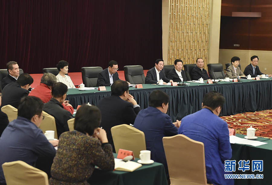 10月10日，在習(xí)近平總書記主持召開文藝工作座談會(huì)并發(fā)表重要講話兩周年之際，中宣部在北京召開繁榮文藝創(chuàng)作經(jīng)驗(yàn)交流會(huì)。中共中央政治局委員、中央書記處書記、中宣部部長劉奇葆出席會(huì)議并講話。新華社記者高潔攝