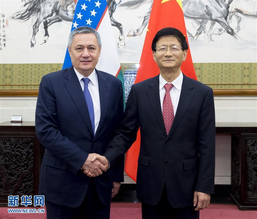 (XHDW)孟建柱同烏茲別克斯坦第一副總理阿齊莫夫舉行中烏政府間合作委員會(huì)雙方主席會(huì)晤
