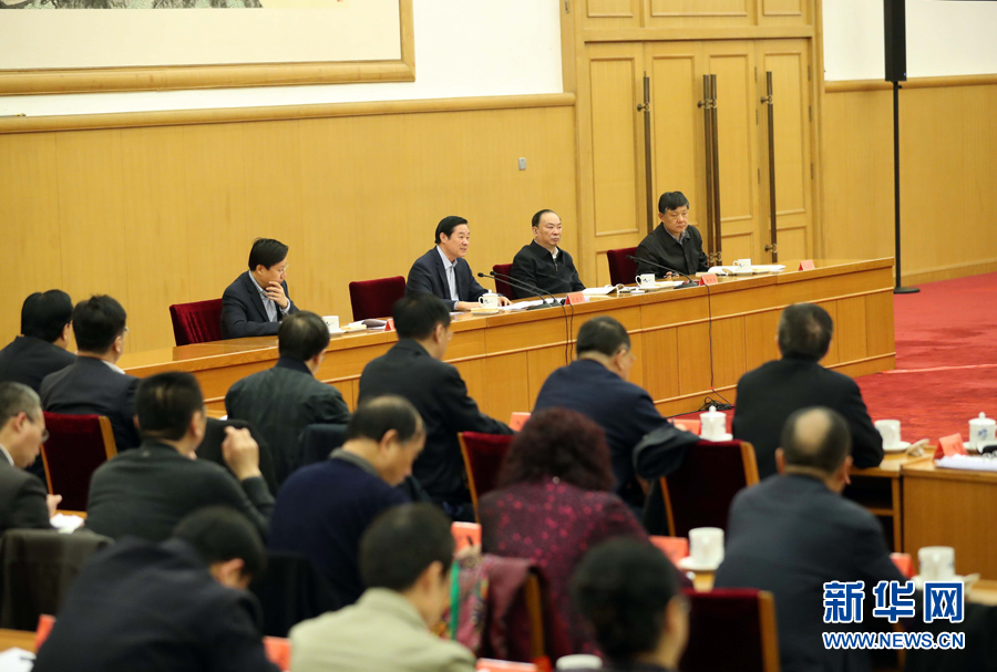 3月23日，治國(guó)理政論壇“‘四個(gè)全面’戰(zhàn)略布局系列理論研討會(huì)”首場(chǎng)研討會(huì)在北京召開(kāi)，中共中央政治局委員、中央書(shū)記處書(shū)記、中宣部部長(zhǎng)劉奇葆出席會(huì)議并講話。新華社記者 劉衛(wèi)兵 攝
