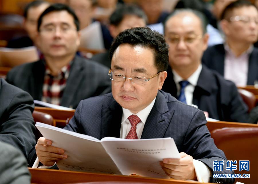 (兩會(huì)·履職影像記)(1)焦家良委員:傾聽民意 反映民生