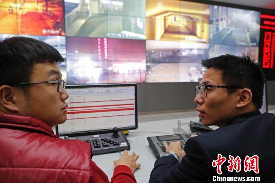 寒潮來襲上海加大對流浪、乞討等人員救助力度