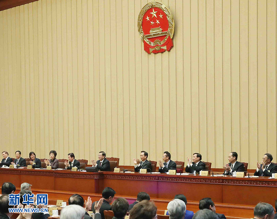 2月24日，全國人大常委會委員長張德江在北京主持十二屆全國人大常委會第三十三次會議閉幕會。在會議完成各項表決事項后，張德江發(fā)表講話。新華社記者 劉衛(wèi)兵 攝