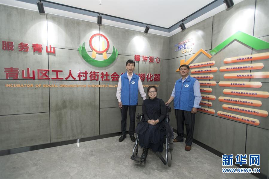 (新華全媒頭條·圖文互動)(7)情系人民 心牽創(chuàng)新——習(xí)近平總書記考察湖北回訪記