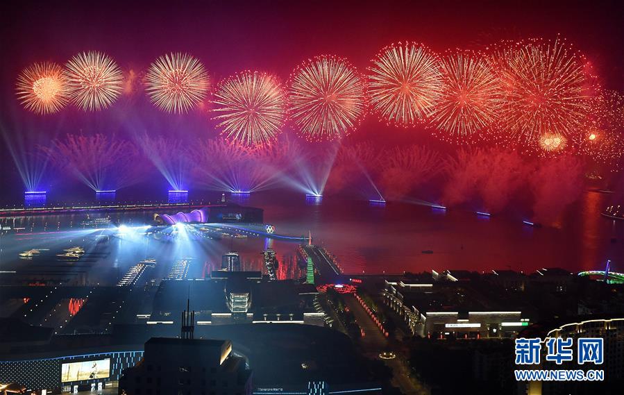 （新華全媒頭條·上合青島峰會(huì)·圖文互動(dòng)）（5）攜手前進(jìn)，開啟上合發(fā)展新征程 ——習(xí)近平主席主持上合組織青島峰會(huì) 并舉行系列活動(dòng)紀(jì)實(shí)