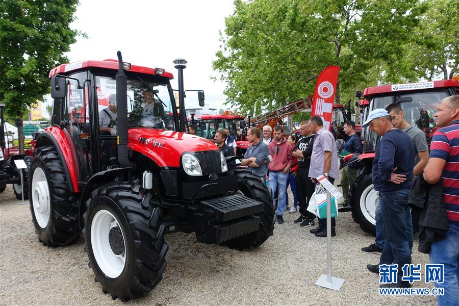 (新華全媒頭條·圖文互動(dòng))(4)共和國(guó)農(nóng)機(jī)工業(yè)“長(zhǎng)子”成長(zhǎng)記