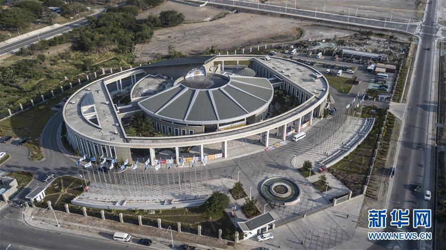 （新華全媒頭條·圖文互動）（3）特稿：深化周邊友好　共促亞太繁榮——寫在習(xí)近平主席出席亞太經(jīng)合組織第二十六次領(lǐng)導(dǎo)人非正式會議，對巴布亞新幾內(nèi)亞、文萊和菲律賓進行國事訪問并在巴新同建交太平洋島國領(lǐng)導(dǎo)人會晤之際