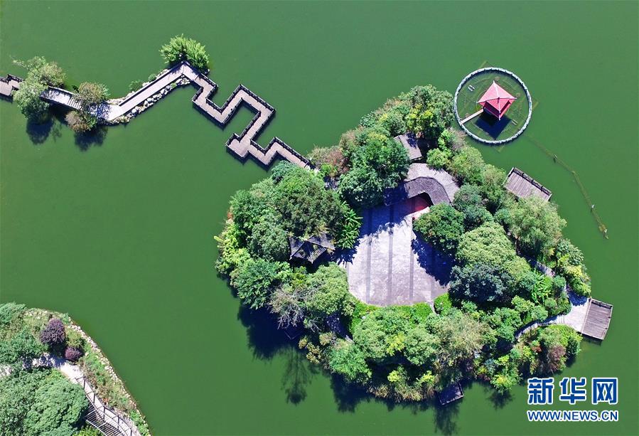 (百城百縣百企調(diào)研行·圖文互動)(1)從貧瘠山區(qū)到旅游新城——革命搖籃井岡山的“新名片”