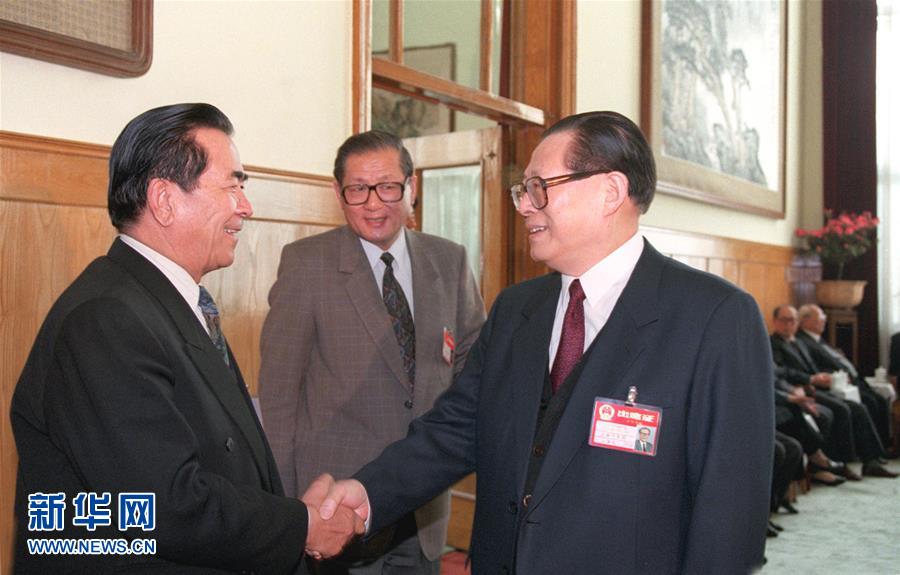 (時政)(4)鐵木爾·達瓦買提同志生平照片