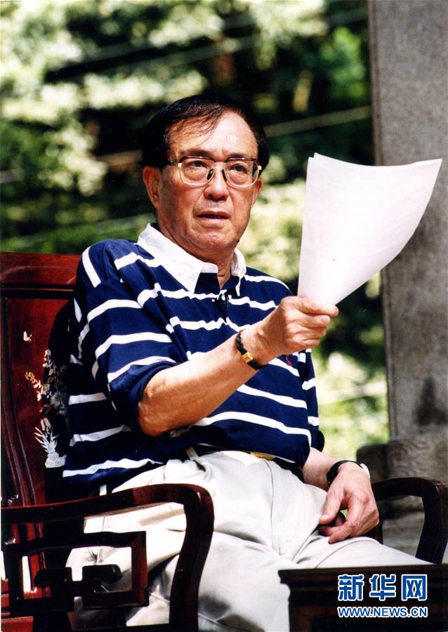 (改革先鋒風(fēng)采·圖文互動(dòng))(1)謝晉:用一幀幀電影膠片喚來“破冰”的春天