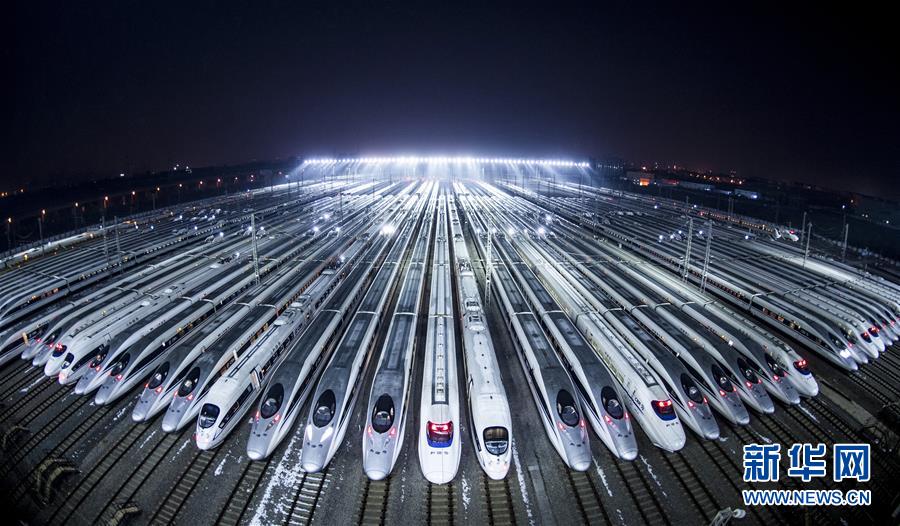 （新華全媒頭條·奮進(jìn)新時(shí)代·迎接兩會(huì)特別報(bào)道·圖文互動(dòng)）（7）新征程，向著偉大夢(mèng)想前進(jìn)——從黨的十九大到2018年全國(guó)兩會(huì)