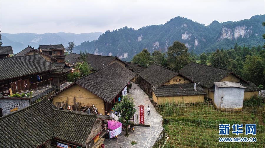 (聚焦歷史性成就和變革·圖文互動(dòng))(1)書寫脫貧攻堅(jiān)新答卷——我國(guó)五年來(lái)經(jīng)濟(jì)社會(huì)發(fā)展成就巡禮