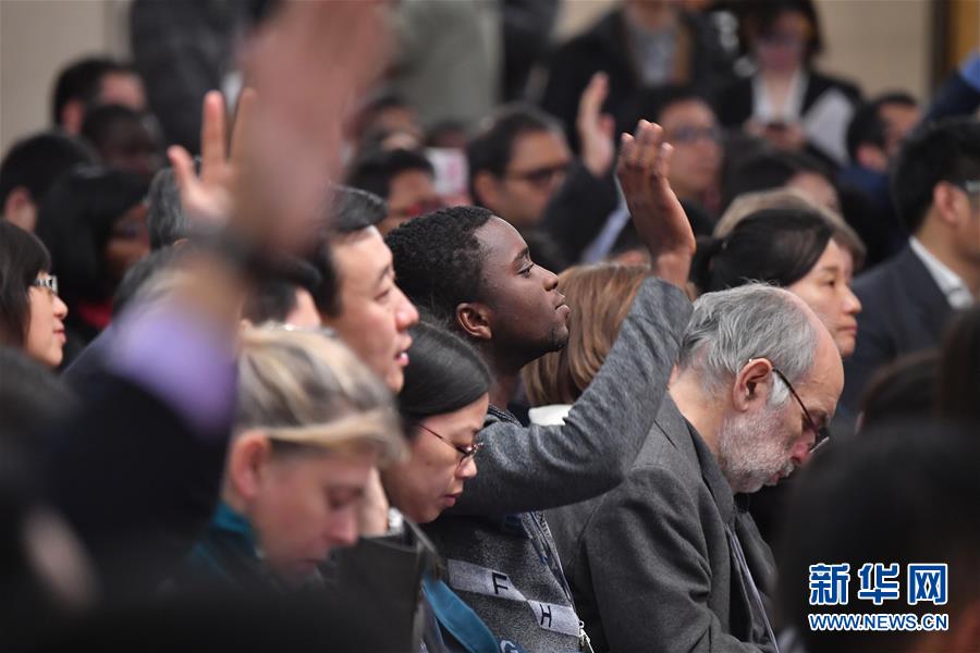 (兩會(huì)·XHDW)(8)外交部部長(zhǎng)王毅就“中國(guó)的外交政策和對(duì)外關(guān)系”答記者問(wèn)