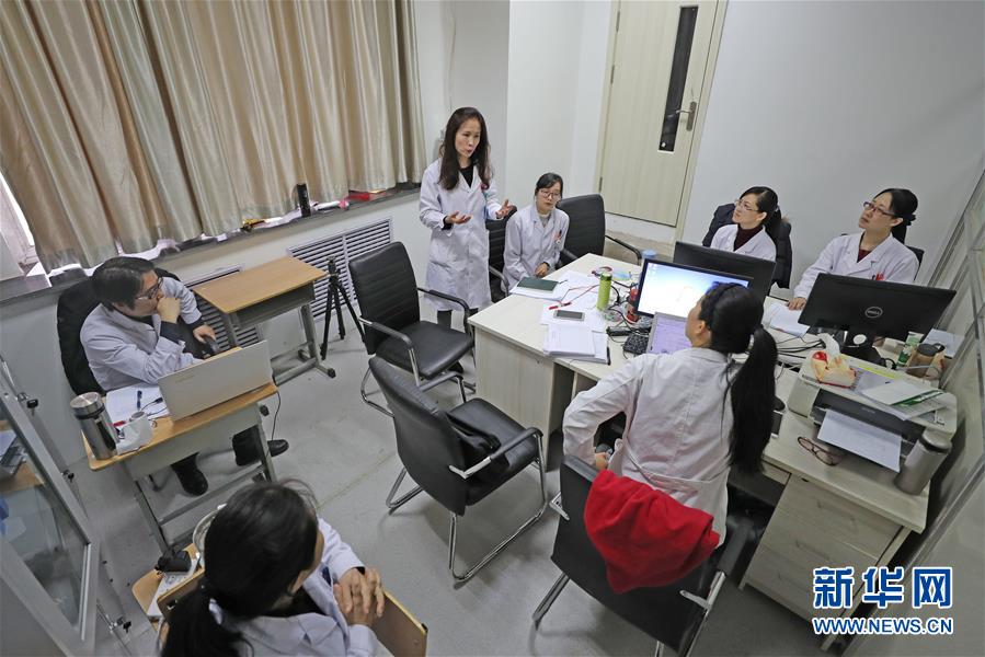 (兩會·基層代表履職故事)(6)全國人大代表李潞:承載生命囑托 堅(jiān)守醫(yī)生職責(zé)