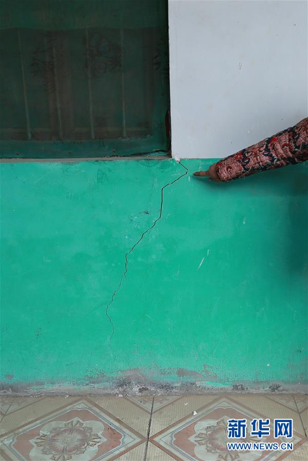 （新華視點·圖文互動）（4）挖掘作業(yè)距漢墓中心僅20米，村民住房出現(xiàn)裂縫……“造地”如何變挖山？