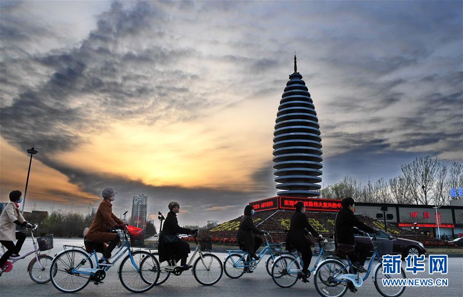 (新華全媒頭條·京津冀協(xié)同發(fā)展五周年·圖文互動)(4)開辟高質量發(fā)展的光明前景——以習近平同志為核心的黨中央謀劃推動京津冀協(xié)同發(fā)展五周年紀實