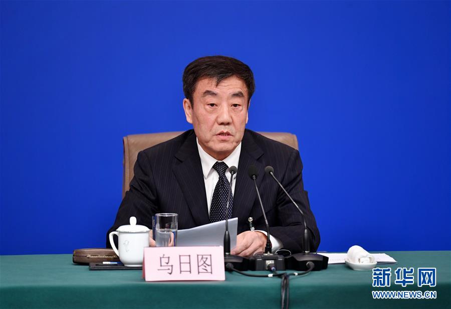 (兩會(huì)·XHDW)(9)全國(guó)人大相關(guān)負(fù)責(zé)人就“人大立法工作”答記者問