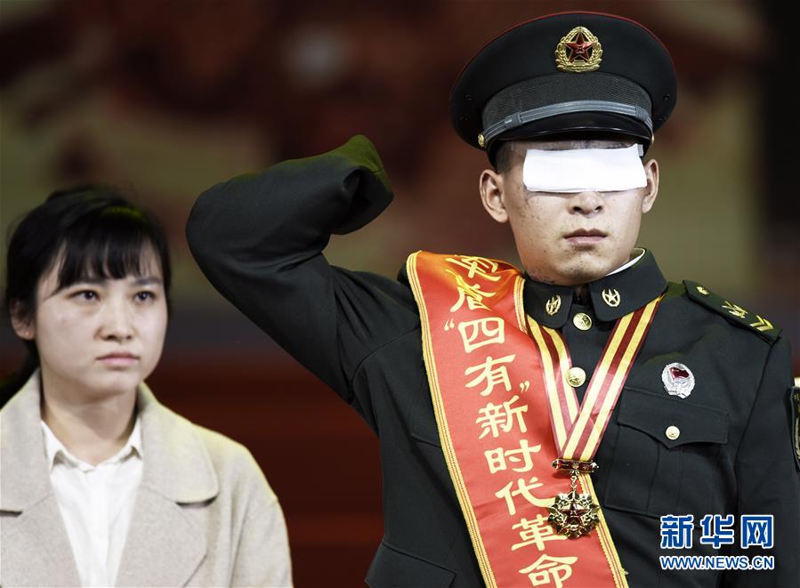 (時(shí)代先鋒·圖文互動(dòng))(3)新時(shí)代最可愛的人——記陸軍某掃雷排爆大隊(duì)英雄戰(zhàn)士杜富國