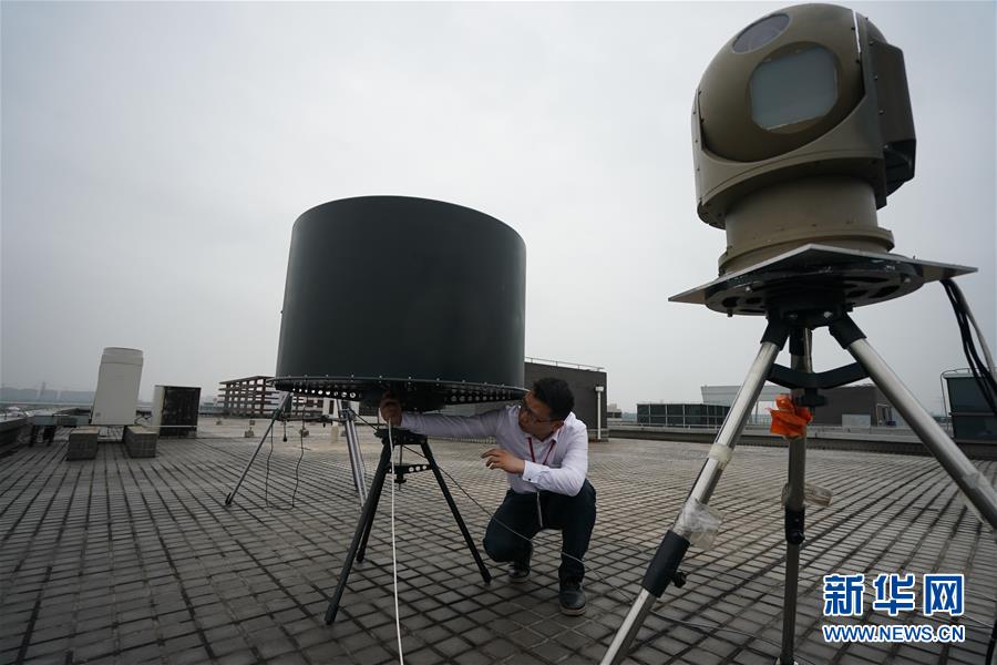 (新華全媒頭條·壯麗70年·奮斗新時代·圖文互動)(6)鑄就“大國之眼”——來自中國雷達工業(yè)發(fā)源地中國電科第14研究所的蹲點報告