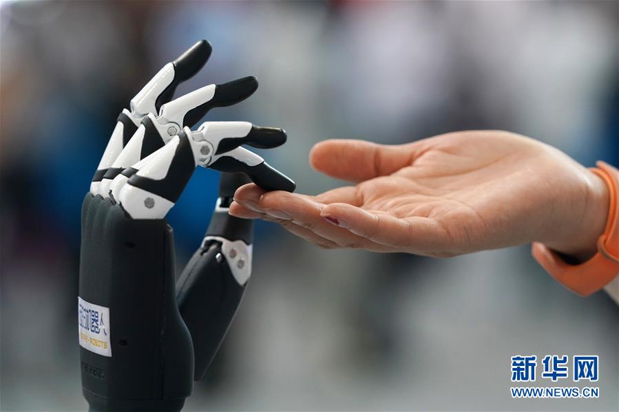 (新華全媒頭條·圖文互動)(5)“創(chuàng)”響中國——2019年全國雙創(chuàng)活動周熱點觀察