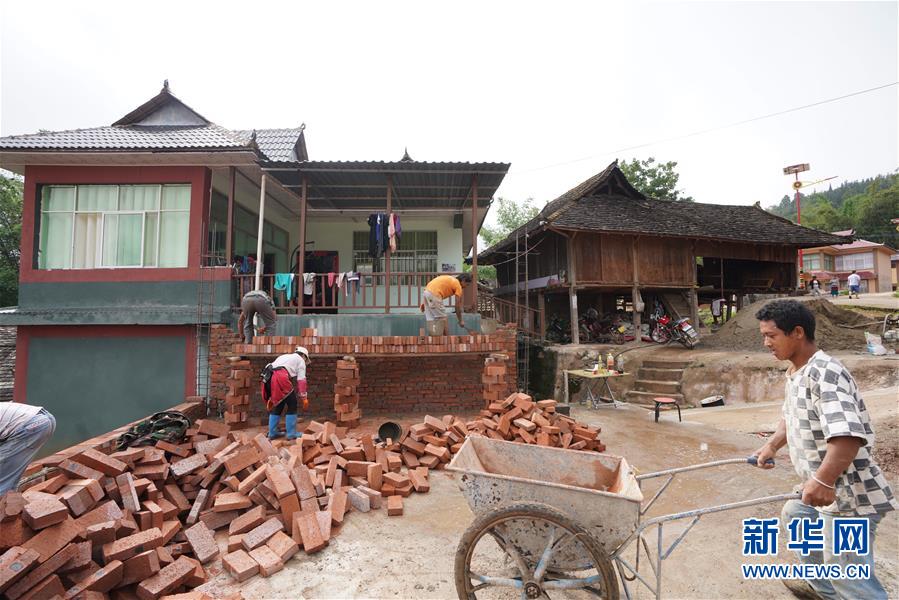 (直過民族脫貧攻堅(jiān)·圖文互動(dòng))(3)“人類童年·西盟佤部落”成長記