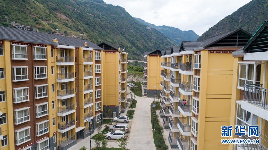 （直過民族脫貧攻堅·圖文互動）（6）下山！傈僳群眾開啟新生活