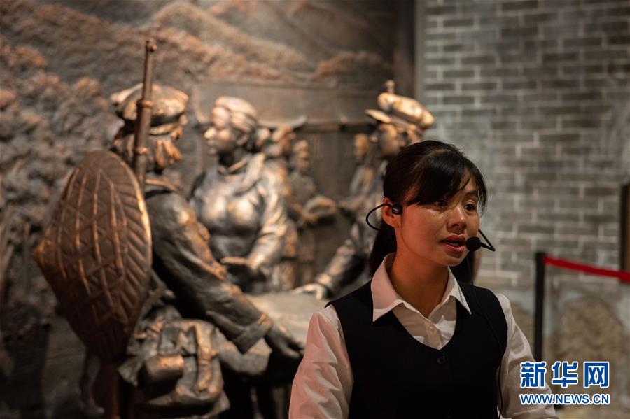 (壯麗70年·奮斗新時(shí)代——記者再走長(zhǎng)征路·圖文互動(dòng))(5)半條被子折射軍民魚水情