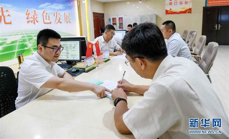 (新華全媒頭條·圖文互動(dòng))(8)心系北疆 情滿草原——習(xí)近平總書記考察內(nèi)蒙古回訪記