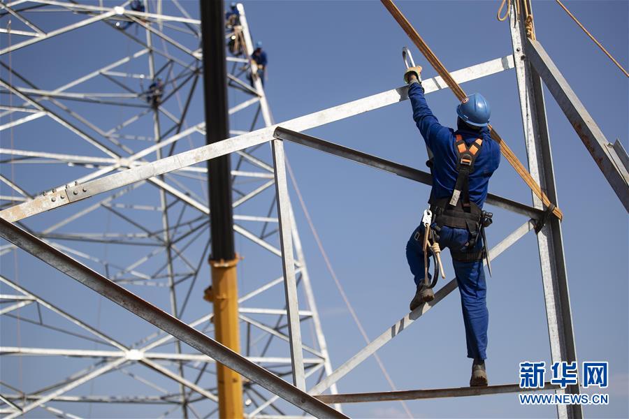 (新華全媒頭條·圖文互動(dòng))(1)舵穩(wěn)當(dāng)奮楫 風(fēng)勁好揚(yáng)帆——寫在習(xí)近平主席提出中拉命運(yùn)共同體理念五周年之際